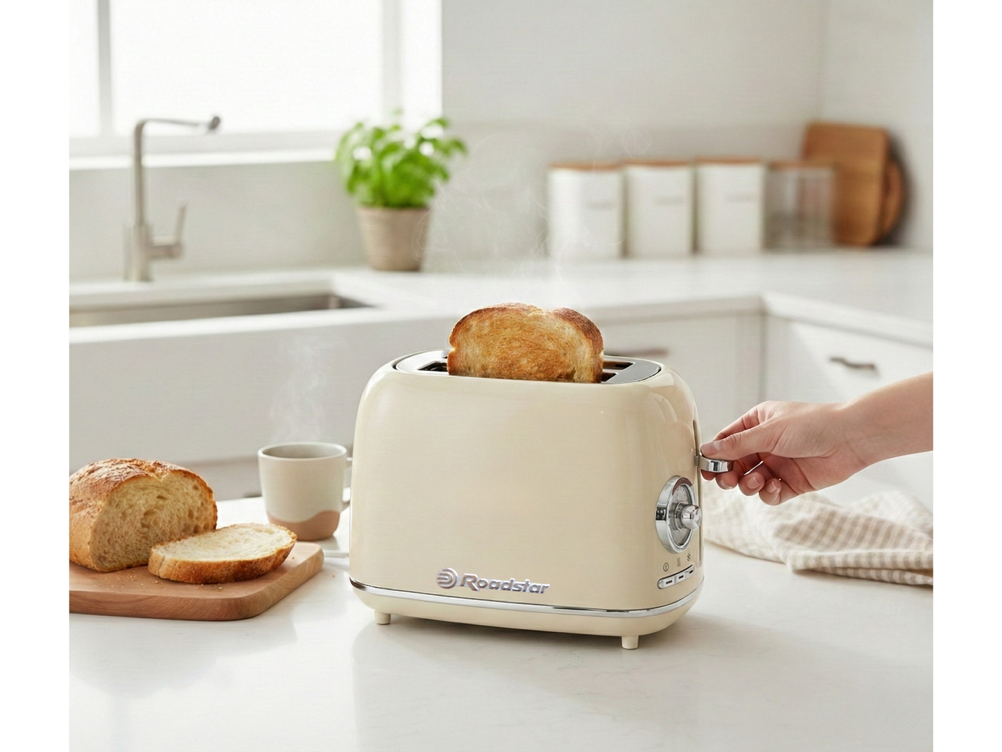 Roadstar TS-780CR – Vintage Style 2-Slice Toaster with 7 Browning Levels & Defrost Function